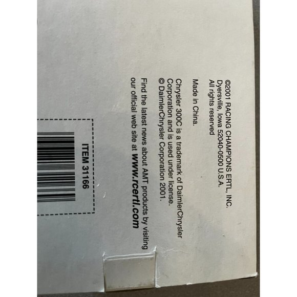 New in box AMT MASTERPIECE 1957 CHRYSLER 300C Model Car Black Hardtop 1/25 - Picture 6 of 10